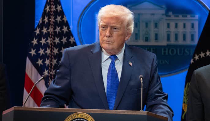 Трамп заявив, що Іран тепер хоче переговорів, але вже “надто пізно”