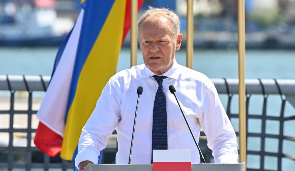 Туск відмовився від імунітету через позов проти нього про наклеп