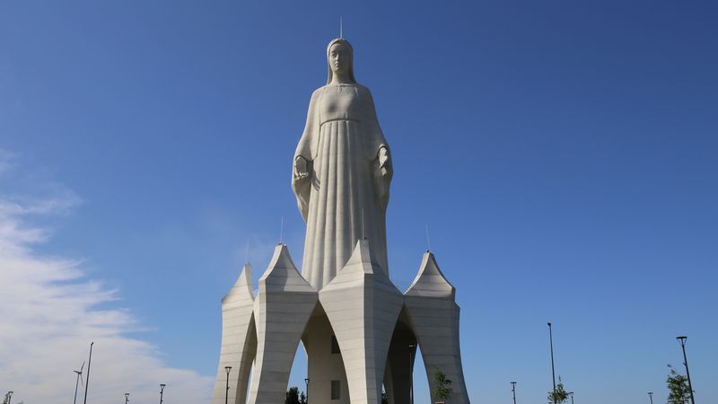 Найвищу в Європі статую Діві Марії відкрили в Польщі