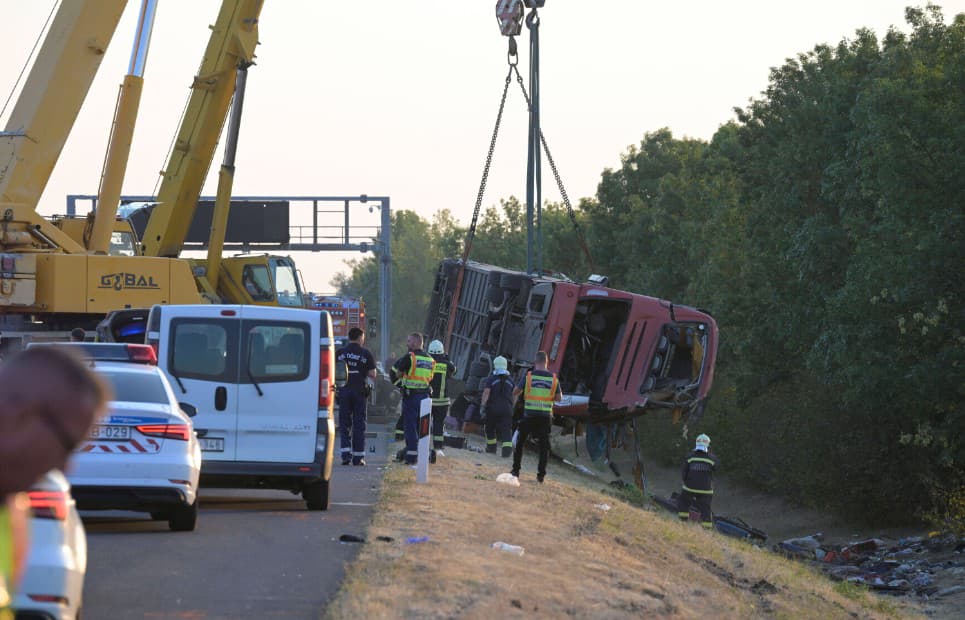 Польща відправляє літак за своїми громадянами, постраждалими у ДТП автобуса в Угорщині