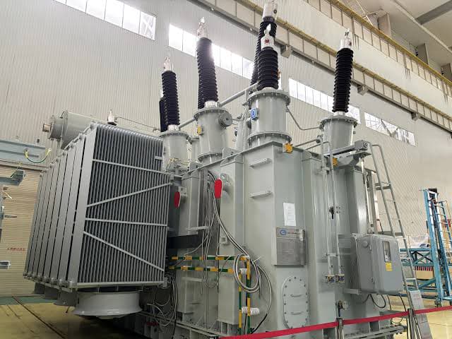 Британія профінансувала купівлю потужного трансформатора для Харківської області