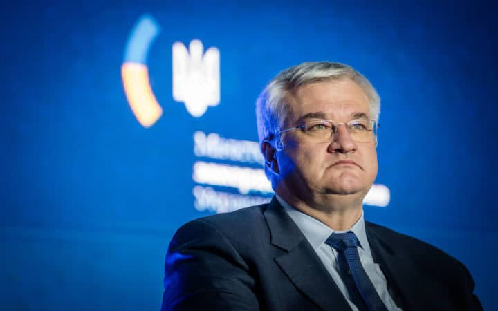 Глави МЗС України та Естонії поспілкувалися щодо російських атак